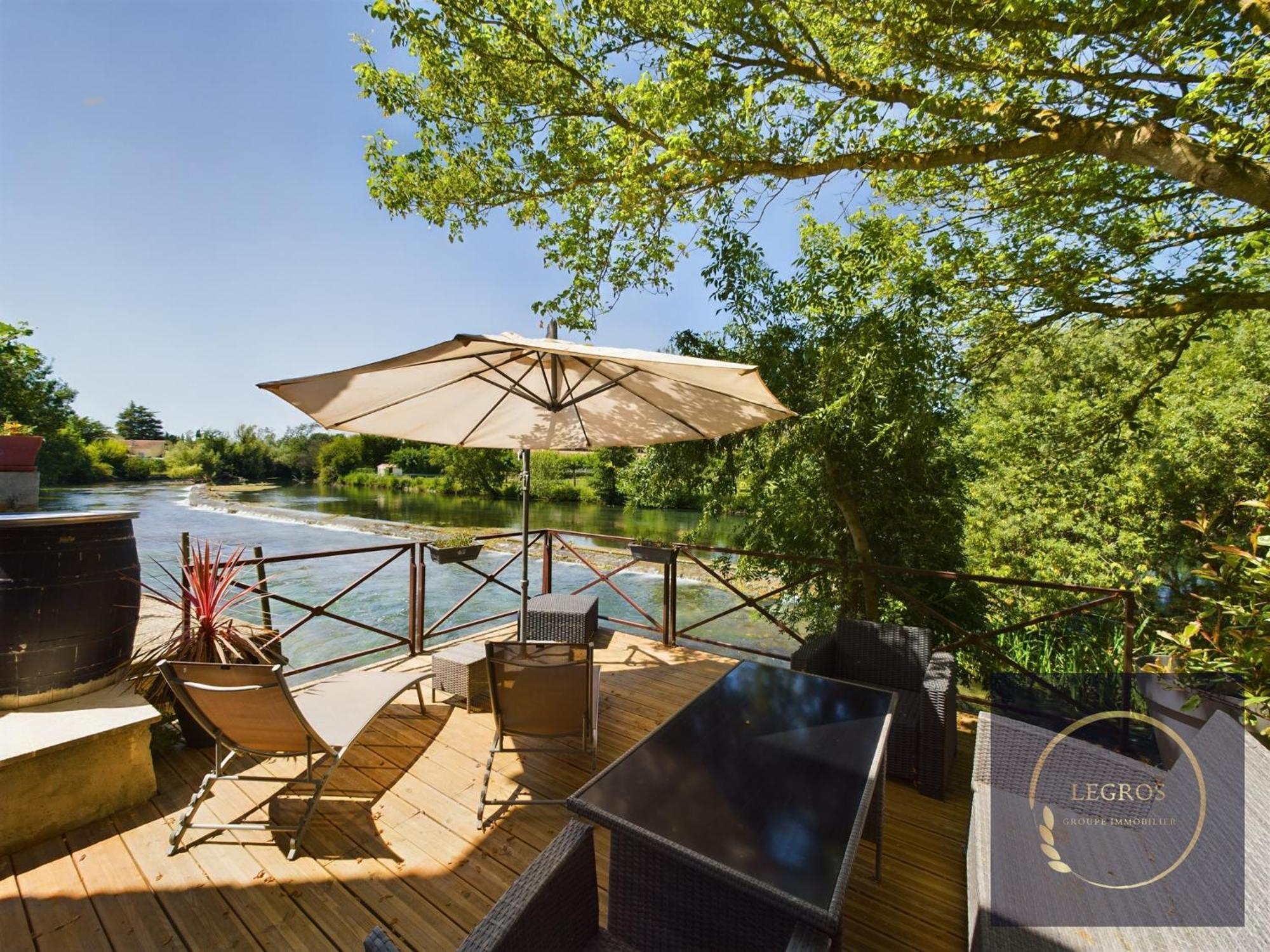 La Terrasse Du Pecheur Villa ลีล-ซูร์-ลา-ซอร์ก ภายนอก รูปภาพ